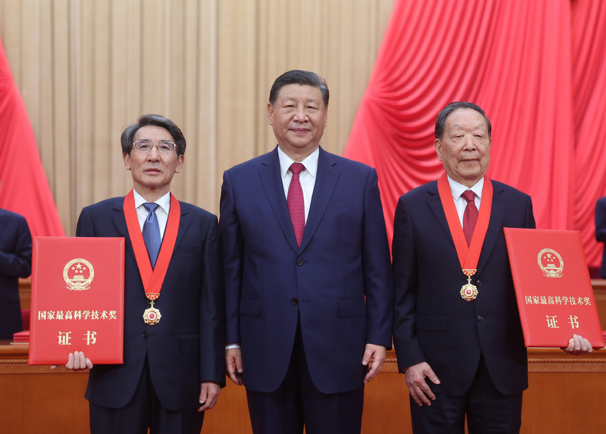 Xi calls for strong sci-tech nation by 2035