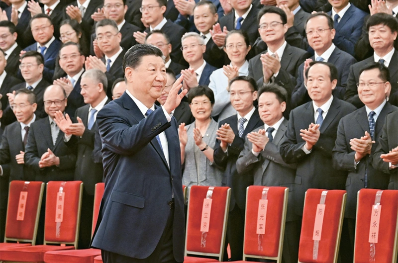习近平总书记《求是》杂志重要文章，三次点名量子！朝着建成科技强国的宏伟目标奋勇前进