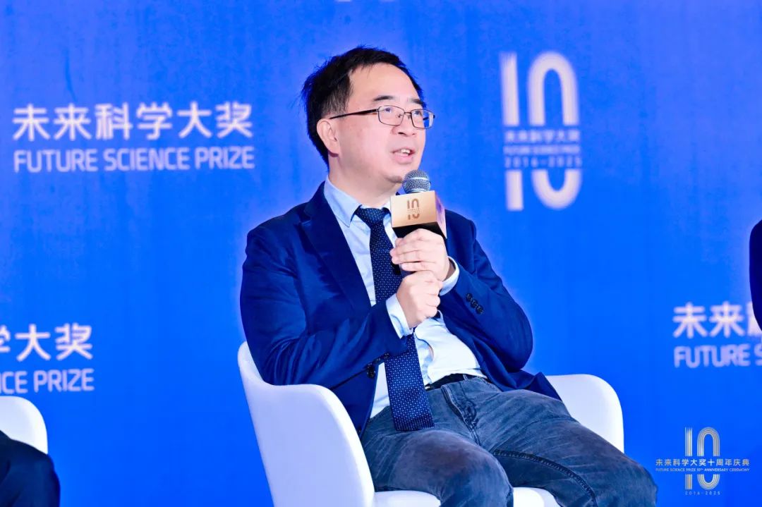 潘建伟专访：2035年中国有望造出容错通用量子计算机