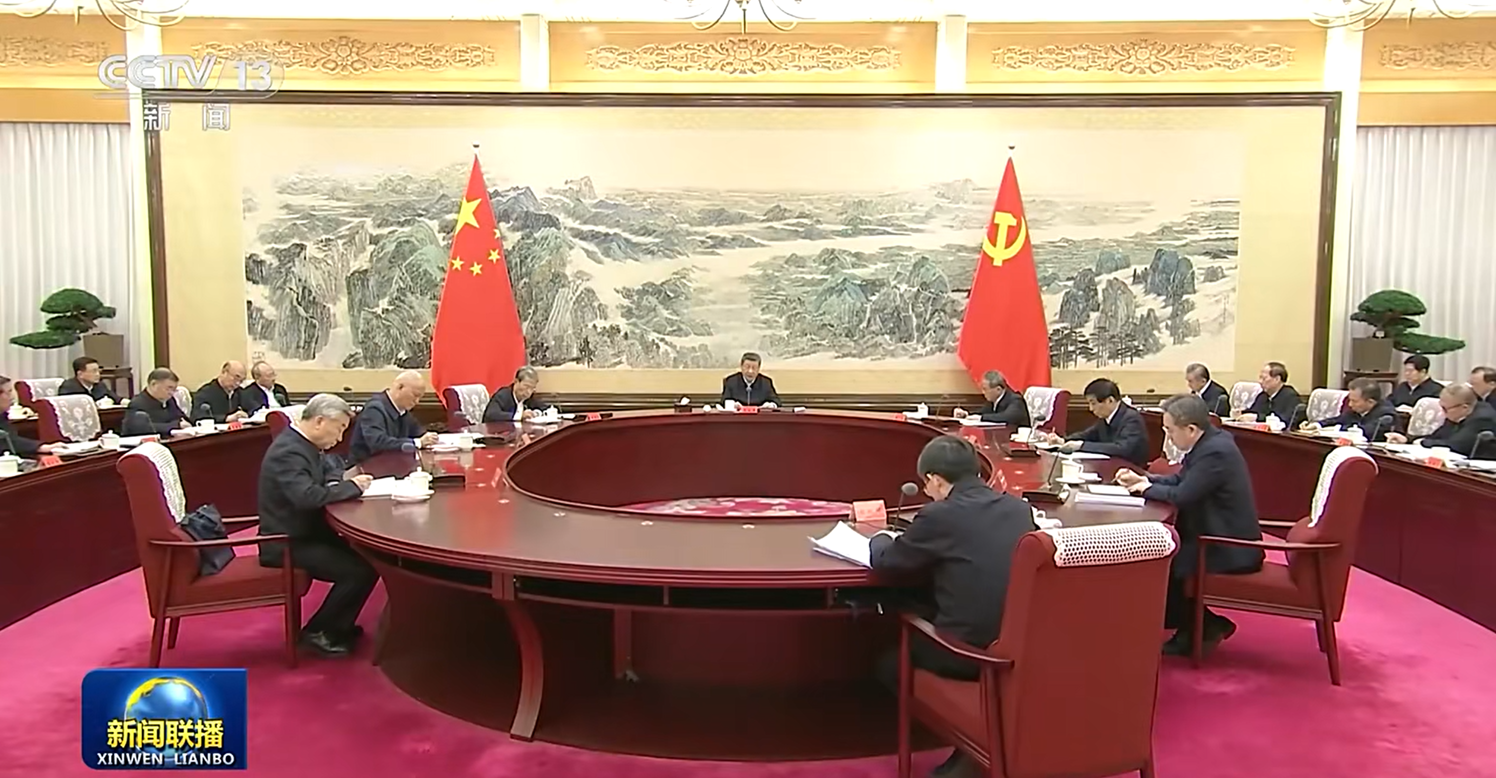 中共中央政治局就前瞻布局和发展未来产业进行集体学习，习近平发表重要讲话